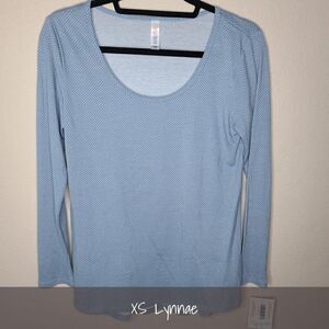LuLaRoe Lynnae XS Polka Dot Blue White Long Sleeve Tee NWT